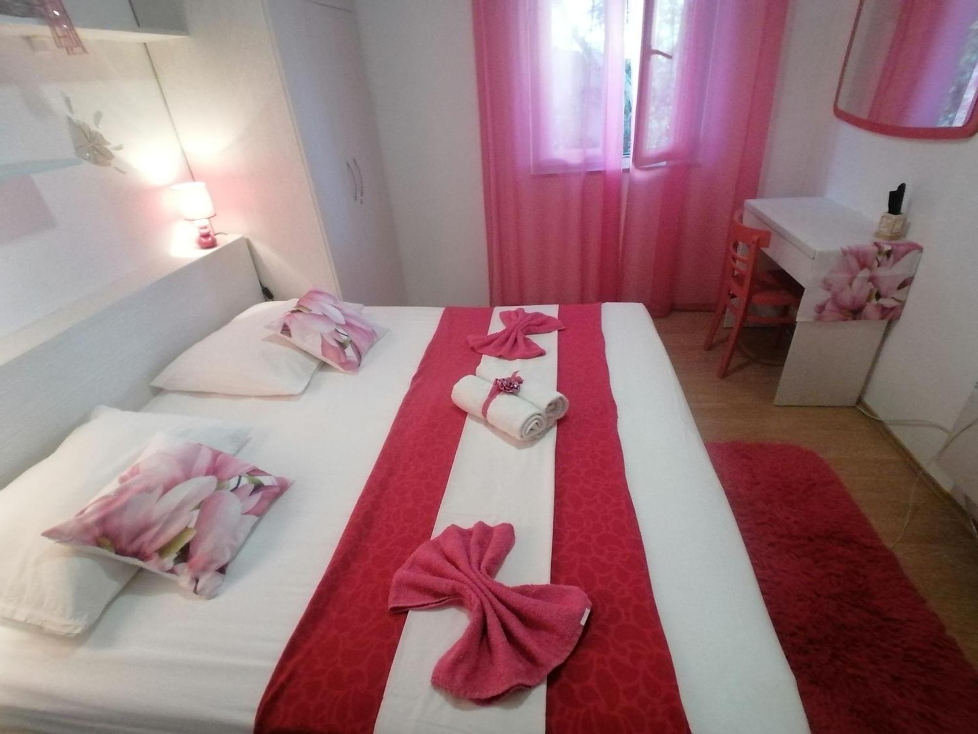 Apartmani Niki Hvar Хвар Экстерьер фото