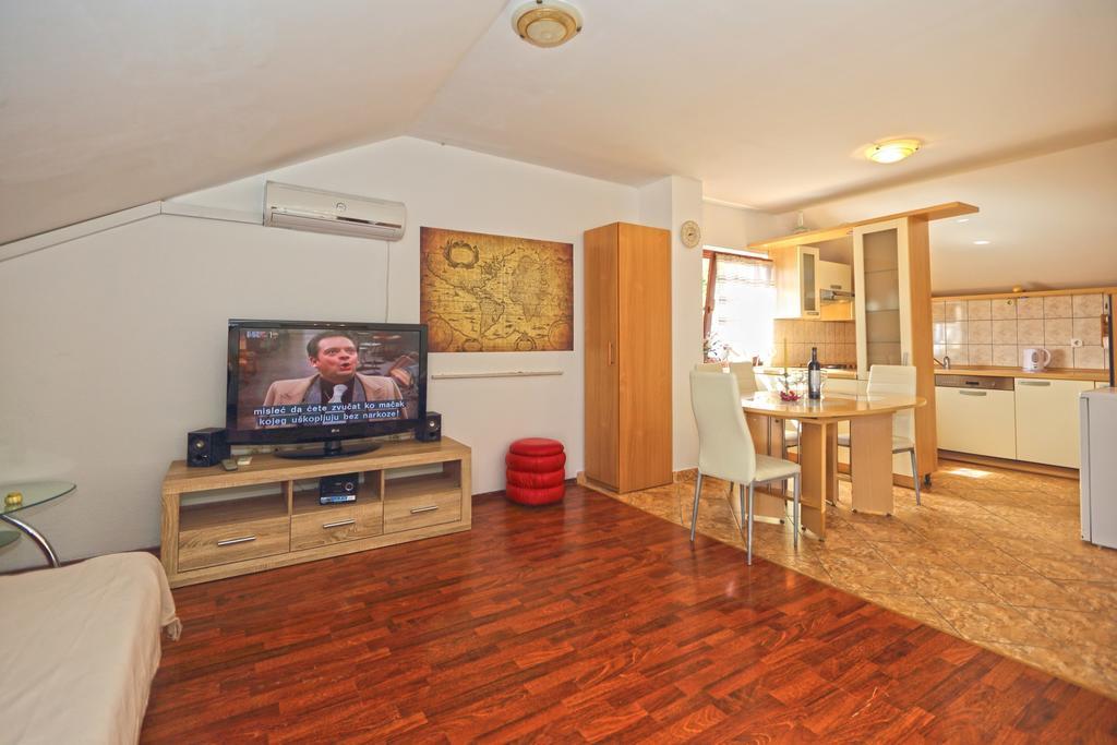 Apartmani Niki Hvar Хвар Номер фото