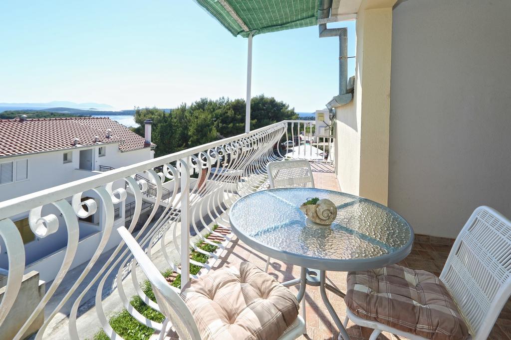 Apartmani Niki Hvar Хвар Номер фото