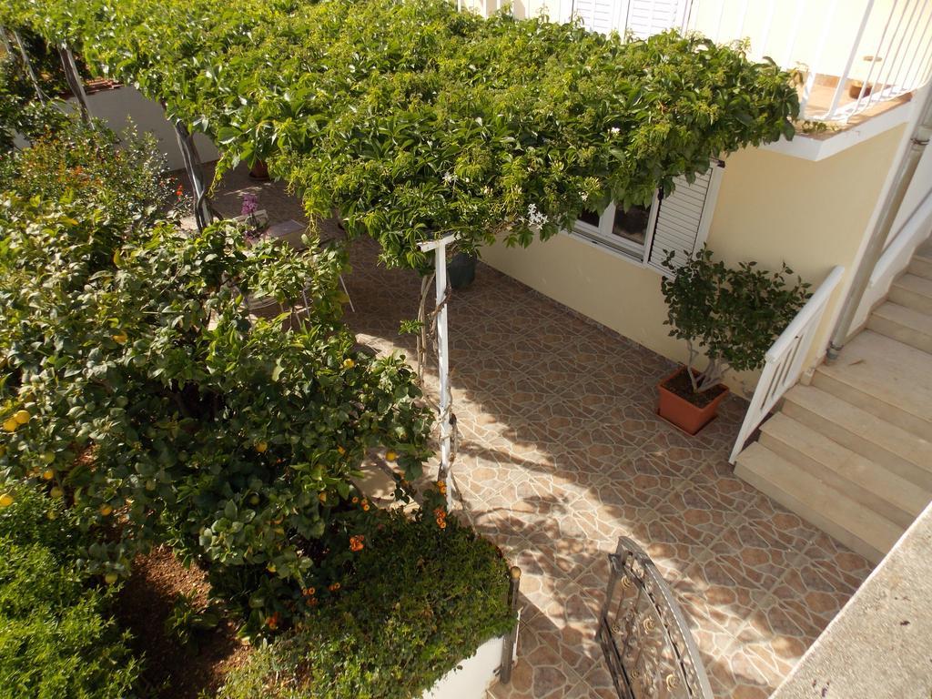 Apartmani Niki Hvar Хвар Экстерьер фото