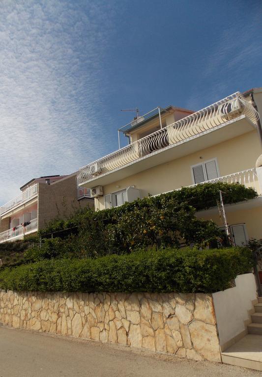 Apartmani Niki Hvar Хвар Экстерьер фото